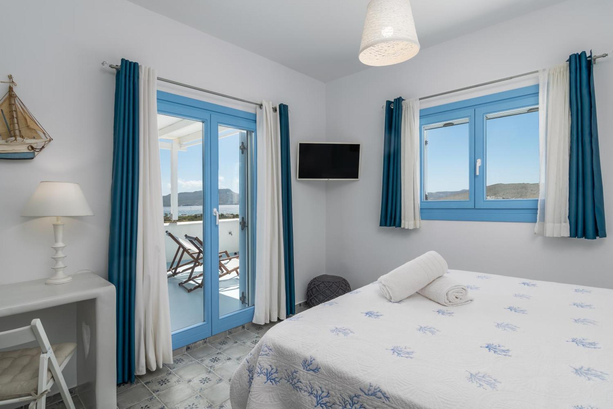 Blu Suites And Studios Adamantas  Екстериор снимка