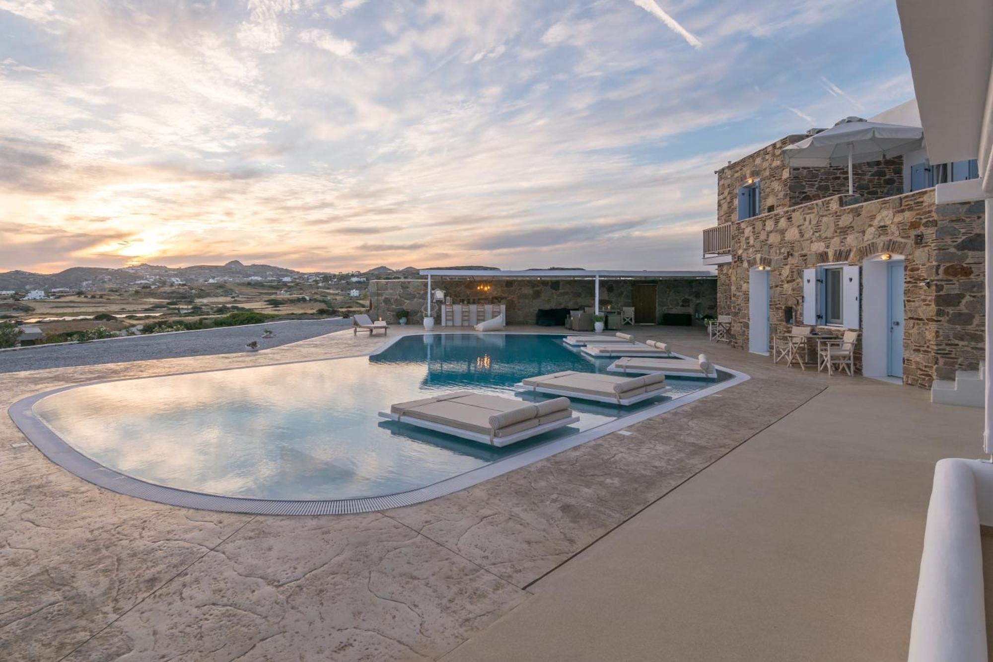 Blu Suites And Studios Adamantas  Екстериор снимка