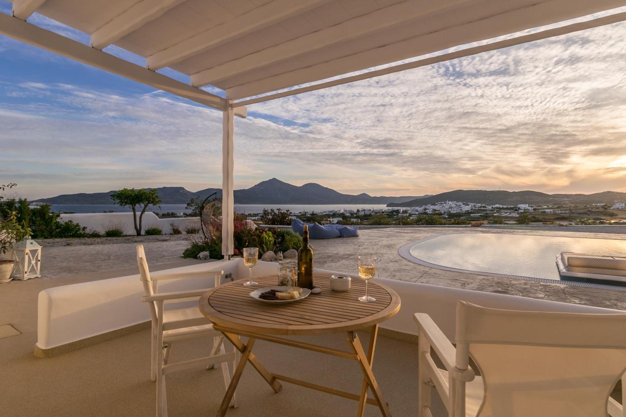 Blu Suites And Studios Adamantas  Екстериор снимка