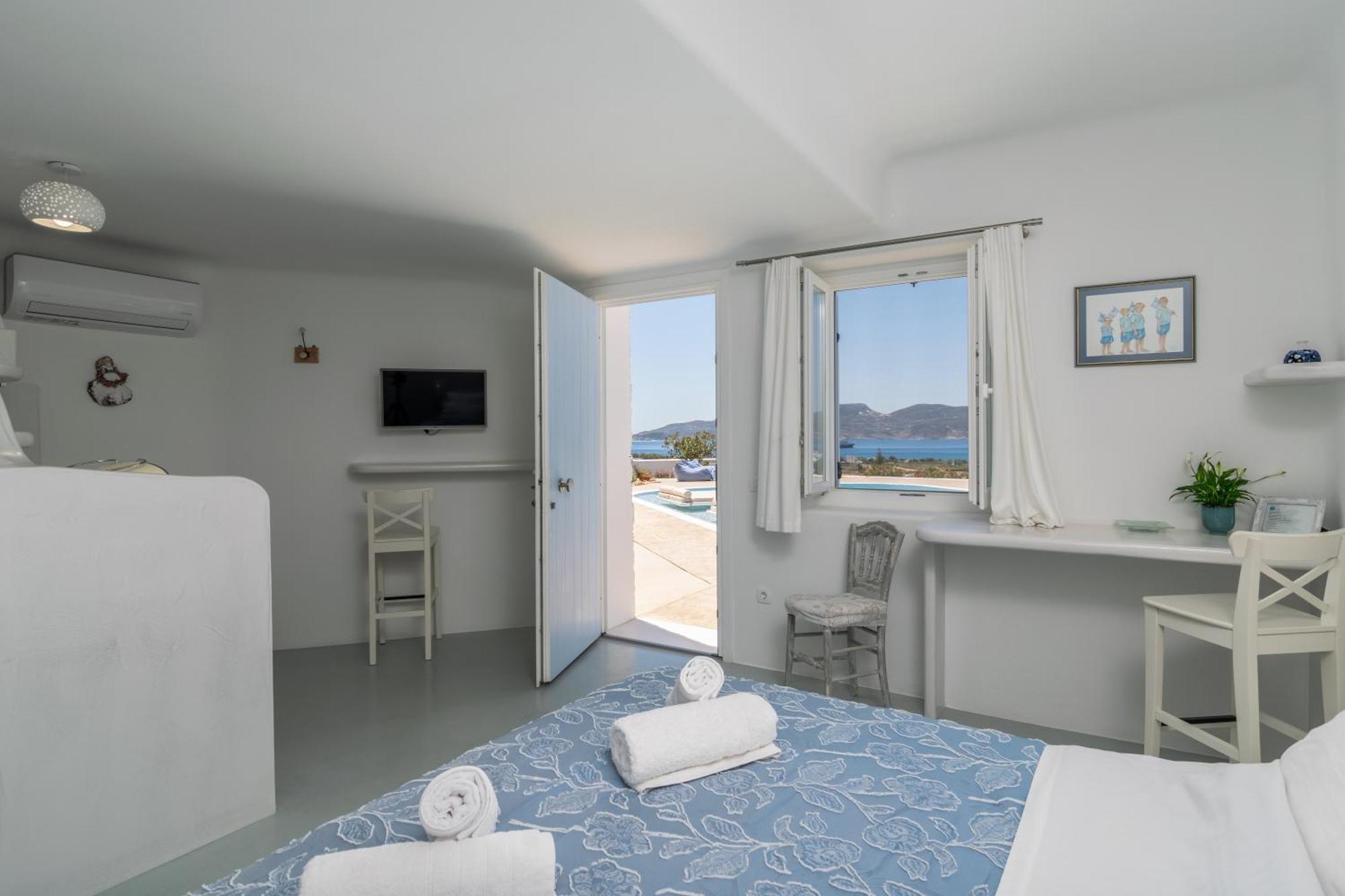 Blu Suites And Studios Adamantas  Екстериор снимка