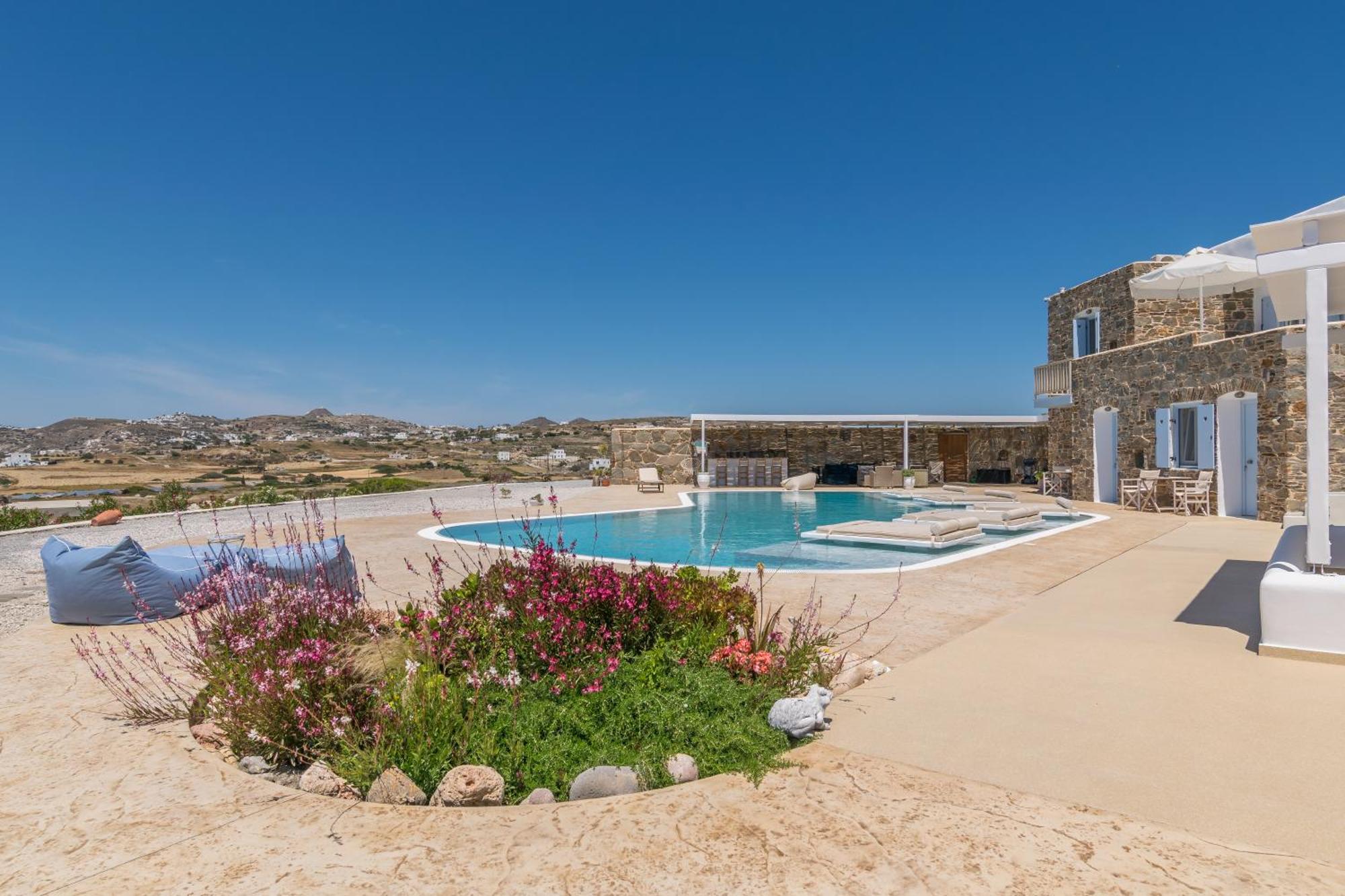 Blu Suites And Studios Adamantas  Екстериор снимка