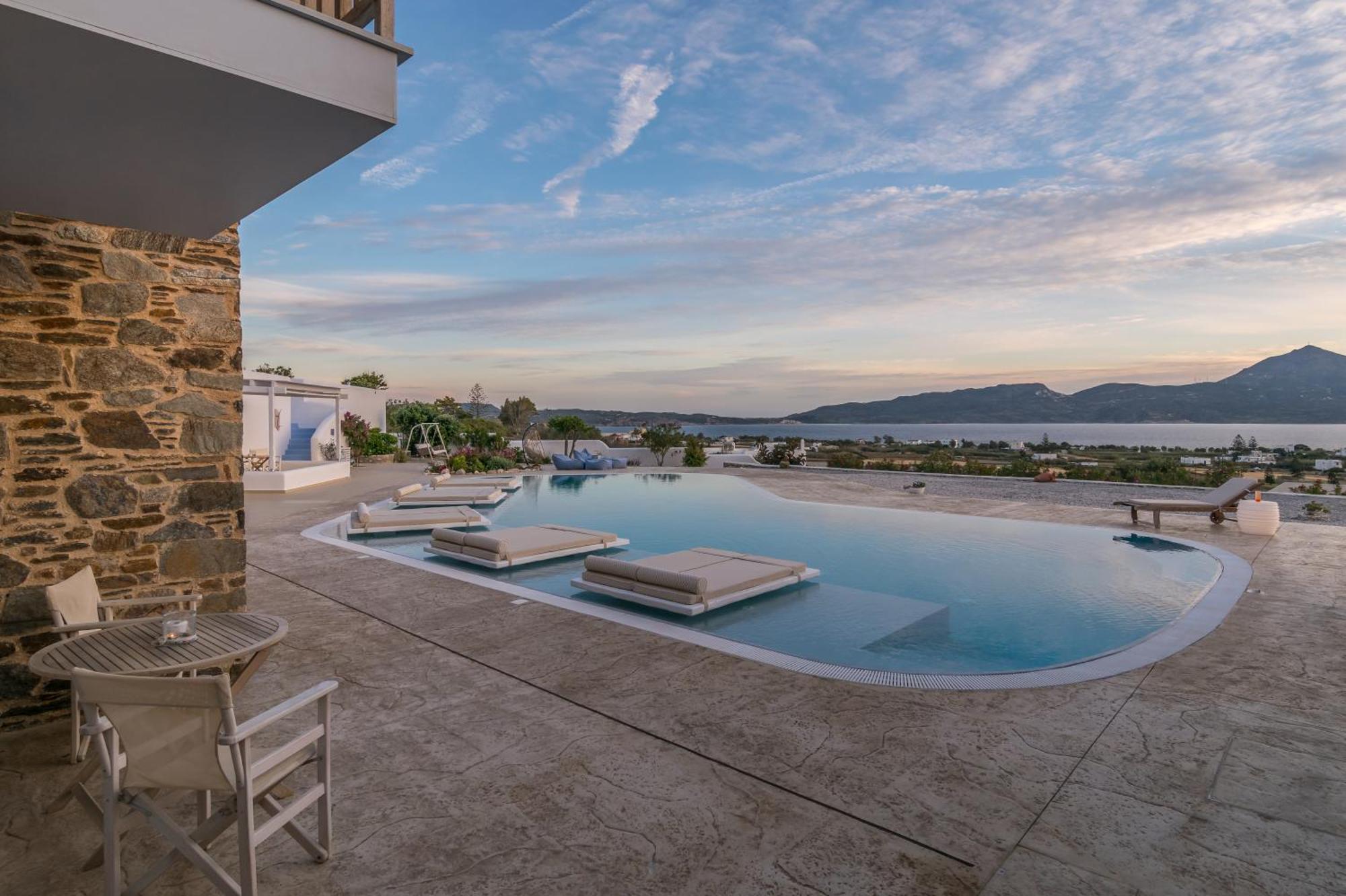 Blu Suites And Studios Adamantas  Екстериор снимка